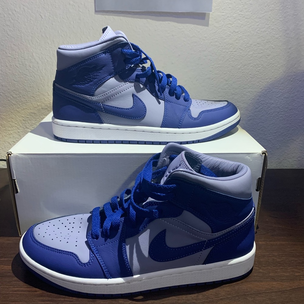 Jordan 1 Mid Iron Purple